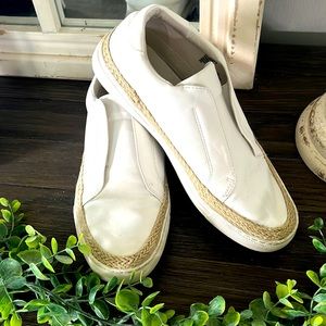 White Laceless Steve Madden Sneakers Size 9